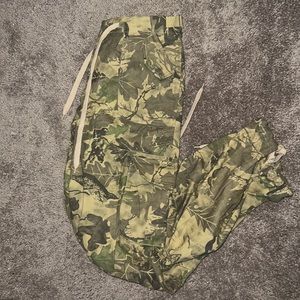 camo pants